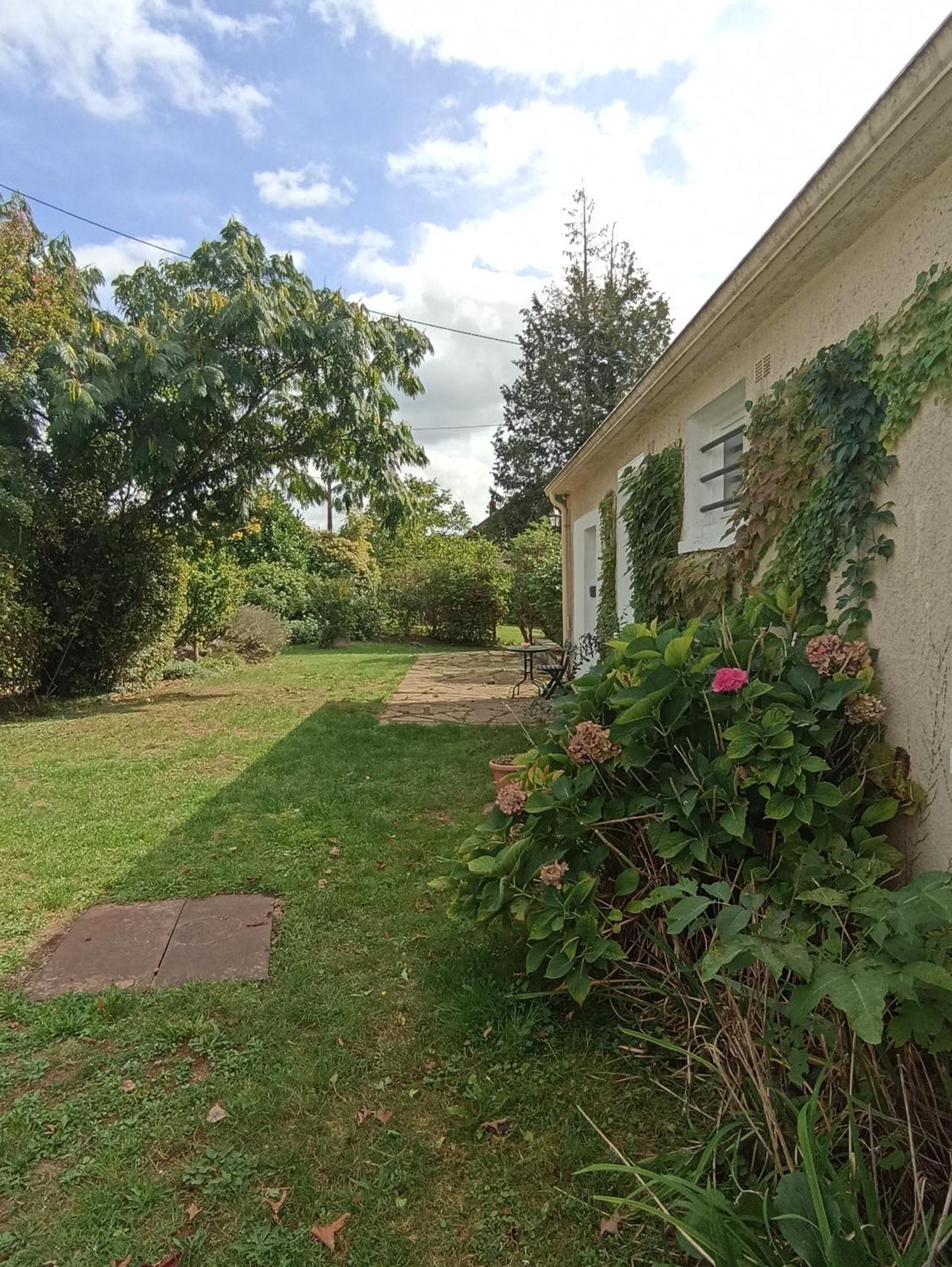 Maison De Village En Bord De Riviere Narcy Dış mekan fotoğraf