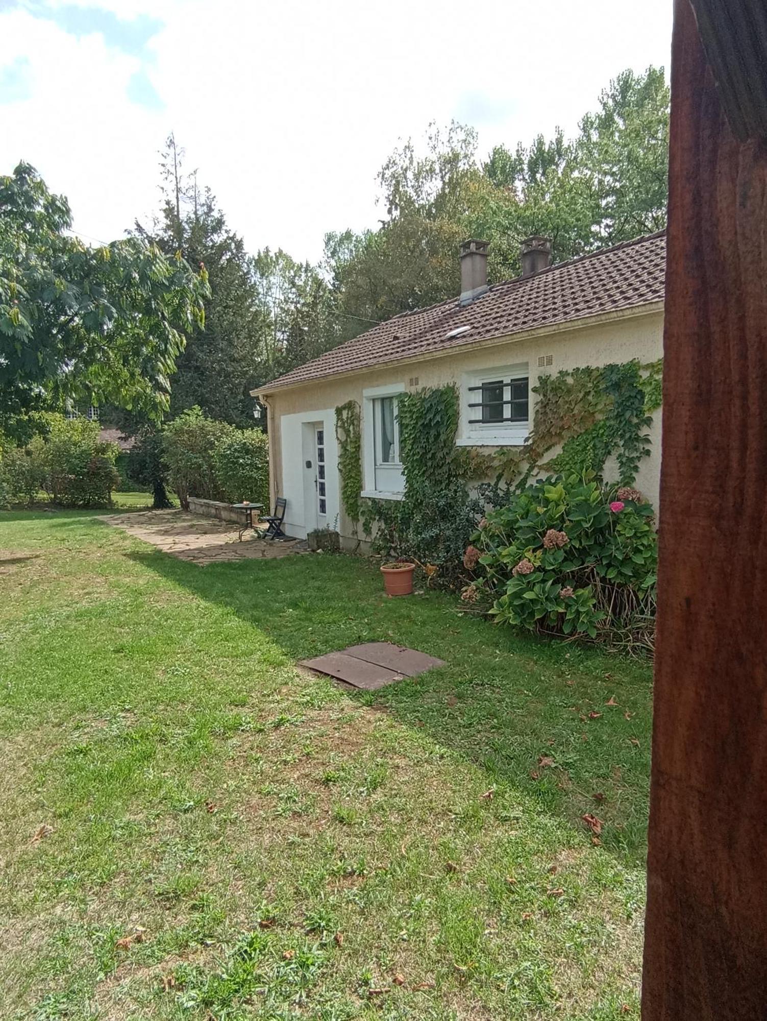 Maison De Village En Bord De Riviere Narcy Dış mekan fotoğraf